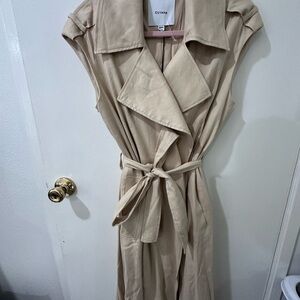 Cuyana Sand Linen Sleeveless Trench Vest